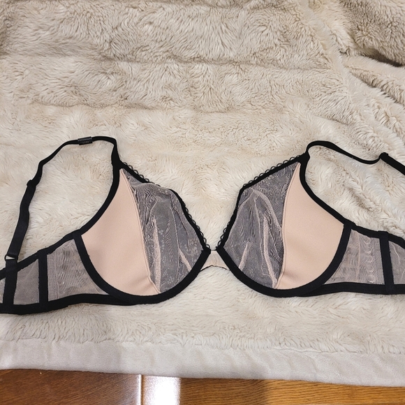 🍒NWT🍒 VS VERY SEXY WICKED UNLINED PLUNGE BRA - Picture 6 of 7